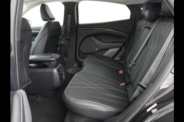 Ford Mustang Mach-E RWD 75 kWh | SOH 92,7% | Leder | Stoelverwarming | 360 Camera | Adaptive cruise | Carplay | B&O Sound | Navigatie | Park Assist | Keyless | Full LED | Side Assist | Climate control