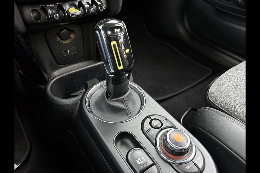 MINI Cooper SE Electric Yours 33 kWh (Dealer Onderh, Camera, Navi, StoelV, PDC, Climate Con, Etc)