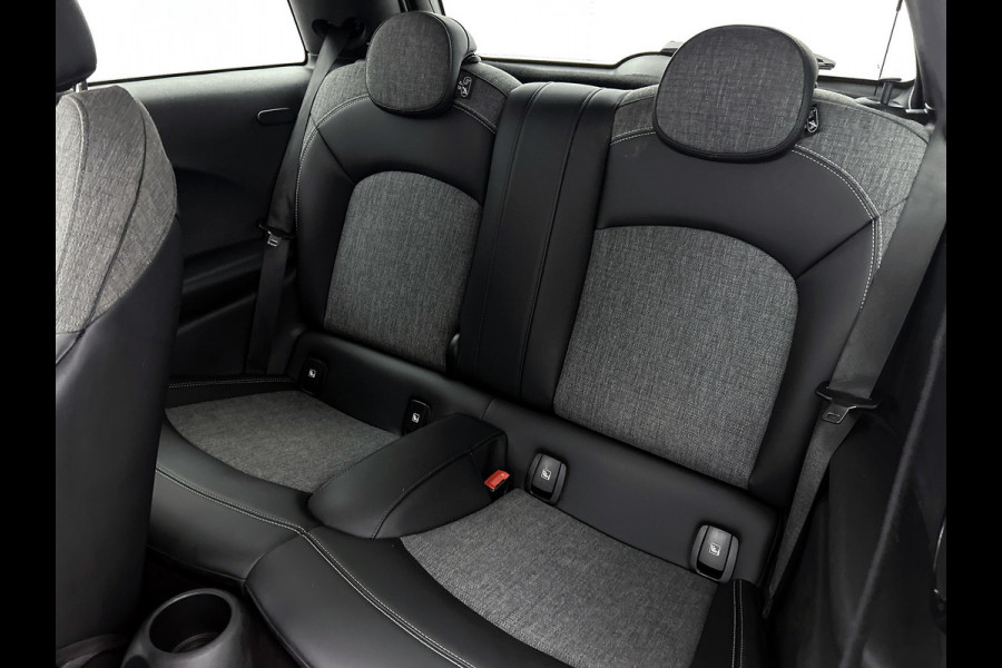 MINI Cooper SE Electric Yours 33 kWh (Dealer Onderh, Camera, Navi, StoelV, PDC, Climate Con, Etc)