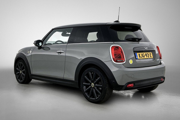 MINI Cooper SE Electric Yours 33 kWh (Dealer Onderh, Camera, Navi, StoelV, PDC, Climate Con, Etc)