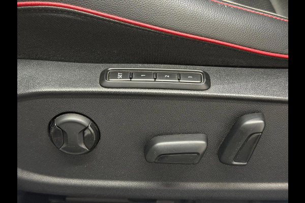 Volkswagen Golf 2.0 TSI GTI Clubsport Keyless HUD Pano Memory Harman Nurburgring Full Option