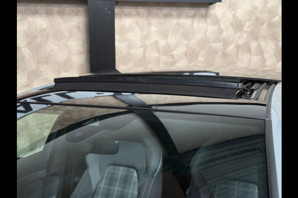 Volkswagen Golf 2.0 TDI GTD |Sfeerverlichting | Stuur/Stoelverwarming | Pano | Camera | Carplay