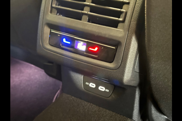 Volkswagen Golf 2.0 TDI GTD |Sfeerverlichting | Stuur/Stoelverwarming | Pano | Camera | Carplay
