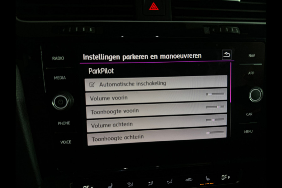 Volkswagen Golf 2.0 TSI GTI TCR Pano|Sterrenhemel|Camera|ACC