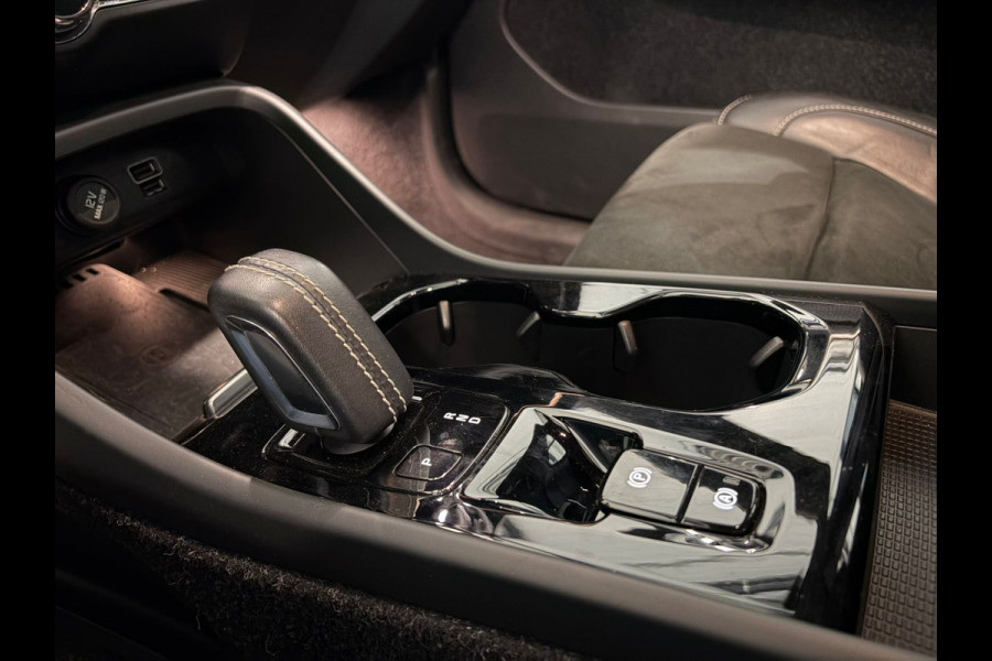 Volvo XC40 T5 Aut. Plug-in Hybrid R-Design Parkeercamera Keyless 262pk