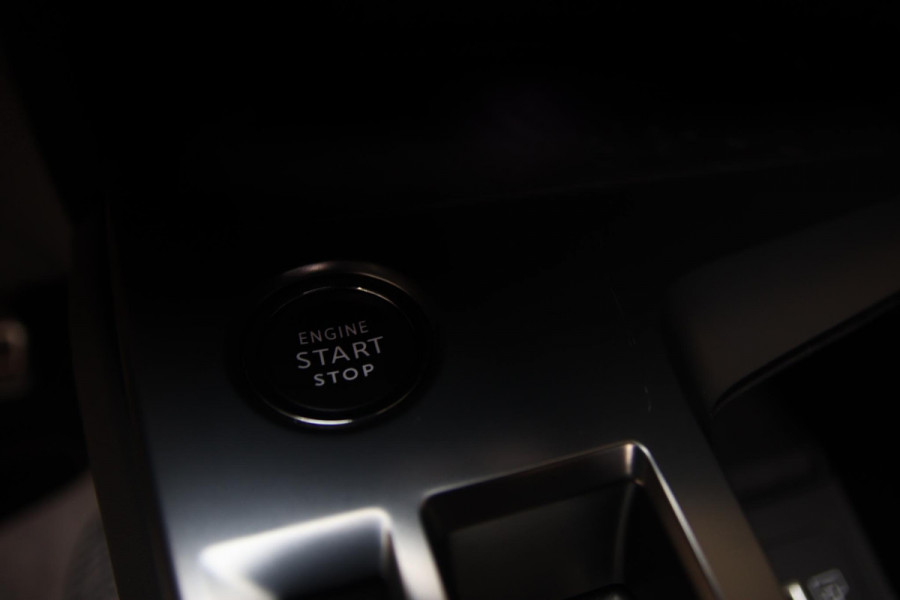 Peugeot 308 SW 1.2 PureTech GT PANO-VIRTUAL 3D-KEYLESS-LED-ACC