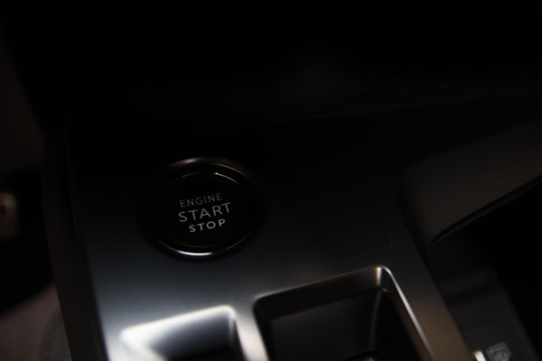 Peugeot 308 SW 1.2 PureTech GT PANO-VIRTUAL 3D-KEYLESS-LED-ACC