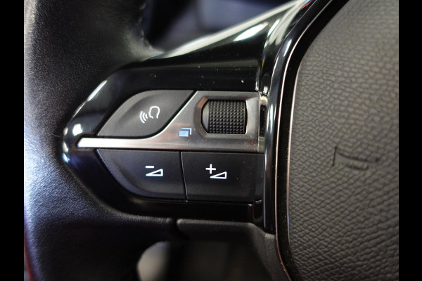 Peugeot 2008 1.2 PureTech Allure Airco Navi Carplay Cruise Control PDC VA Camera LED Verlichting
