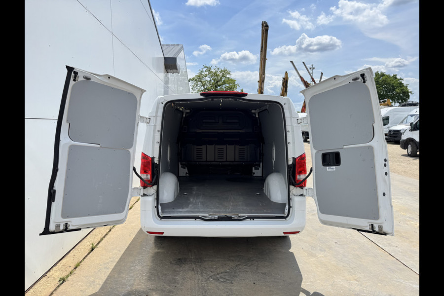 Mercedes-Benz Vito 114 1.9 CDI Automaat L2H1 Climate Control Adaptieve Cruise Control Camera