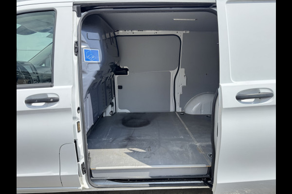 Mercedes-Benz Vito 114 1.9 CDI Automaat L2H1 Climate Control Adaptieve Cruise Control Camera