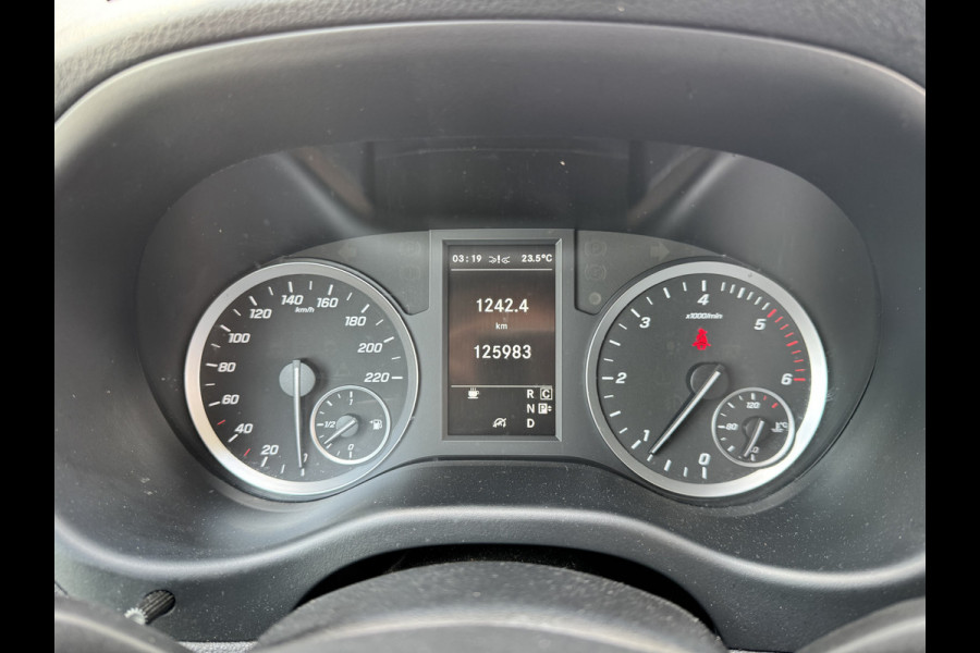 Mercedes-Benz Vito 114 1.9 CDI Automaat L2H1 Climate Control Adaptieve Cruise Control Camera