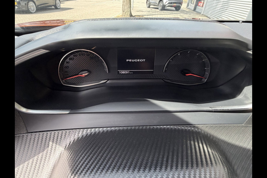 Peugeot 2008 1.2 PureTech Active Pack 107.000 KM - Apple CarPlay / Navigatie I Airco I LED I Sport velgen I Dealer onderhouden