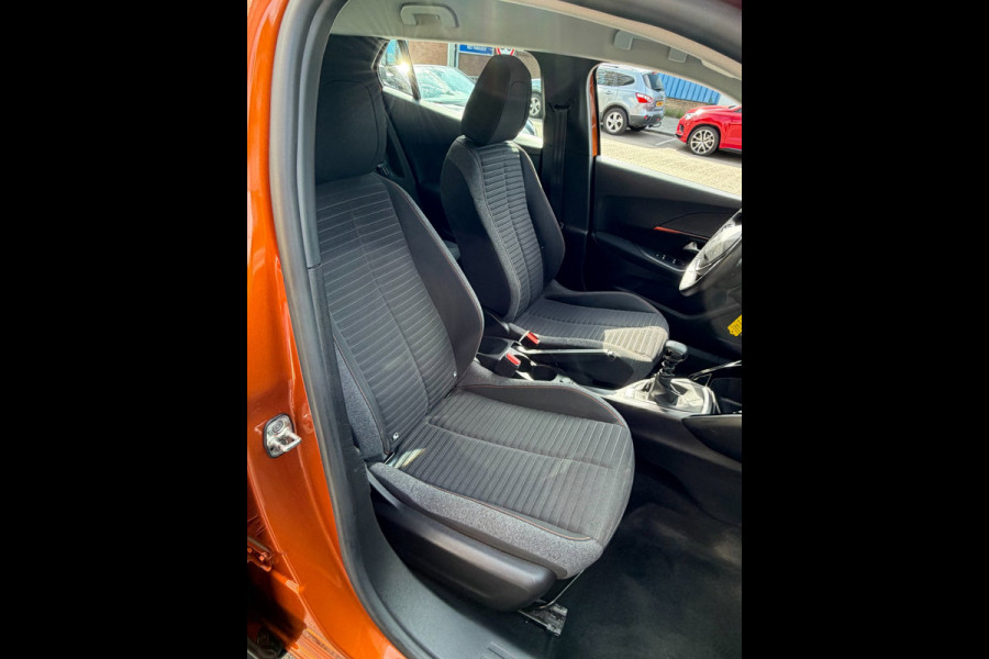 Peugeot 2008 1.2 PureTech Active Pack 107.000 KM - Apple CarPlay / Navigatie I Airco I LED I Sport velgen I Dealer onderhouden