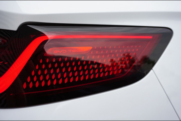 BYD SEAL U 1.5 DM-i FWD Boost 218 PK | SUPER LUXE | 6JR GARANTIE | NIEUW!