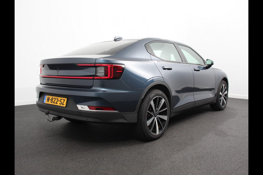 Polestar 2 Standard Range Single Motor 63kWh Climate control Cruise control Panorama dak Parkeersensoren + Camera Trekhaak Voorstoelen verwarmd Apple Carplay/ Android Auto