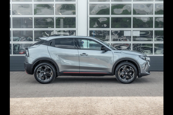Alfa Romeo junior Elettrica Speciale 54 kWh | Techno Pack | Warmtepomp | Verwarmbare Voorruit | Arese Silver