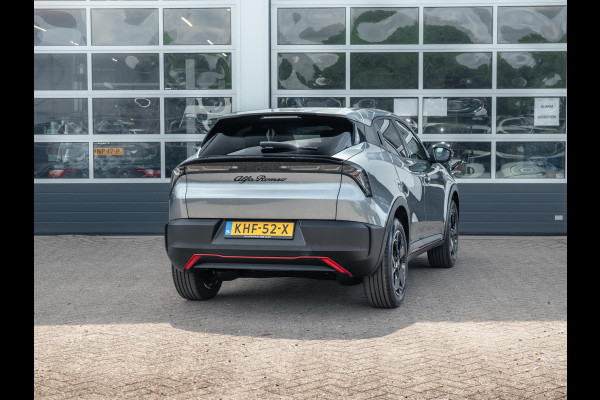 Alfa Romeo junior Elettrica Speciale 54 kWh | Techno Pack | Warmtepomp | Verwarmbare Voorruit | Arese Silver
