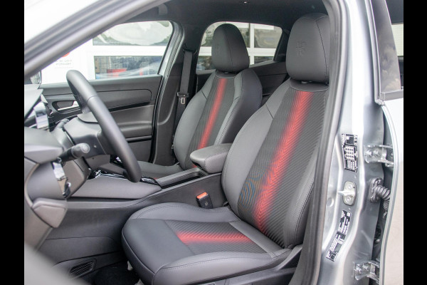 Alfa Romeo junior Elettrica Speciale 54 kWh | Techno Pack | Warmtepomp | Verwarmbare Voorruit | Arese Silver