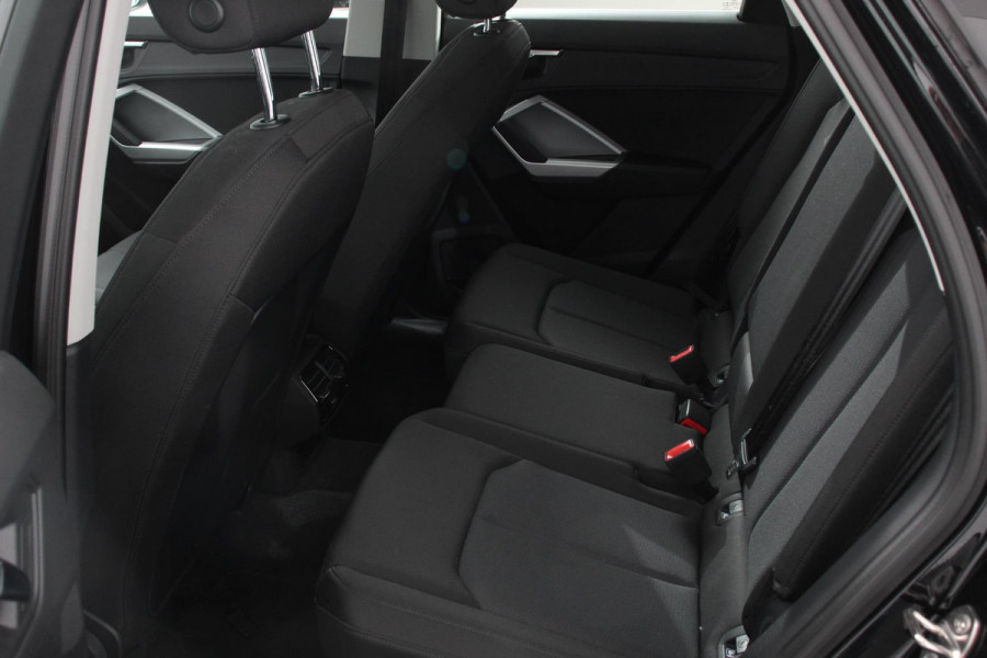 Audi Q3 Sportback 35 TFSI 150pk S-tronic Prestige Navigatie Apple Carplay/Android Auto Parkeersensoren Adaptieve Cruise Control Stoelverwarming Ledverlichting Virtual Cockpit Climate Control