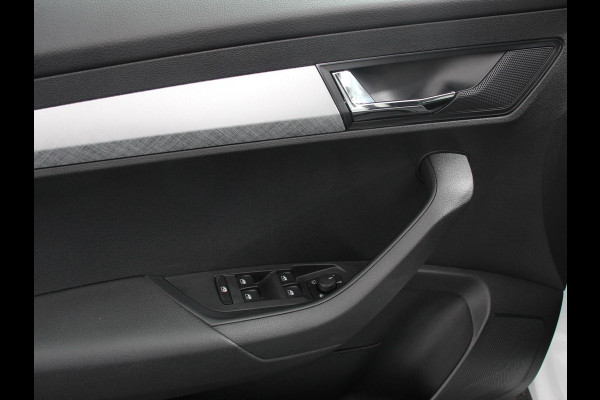 Škoda Karoq 1.5 TSI 150pk DSG Ambition Navigatie Apple Carpla/Android Auto Camera Climate Control Adaptieve Cruise control Lichtmetalen Velgen
