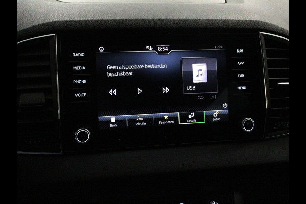 Škoda Karoq 1.5 TSI 150pk DSG Ambition Navigatie Apple Carpla/Android Auto Camera Climate Control Adaptieve Cruise control Lichtmetalen Velgen