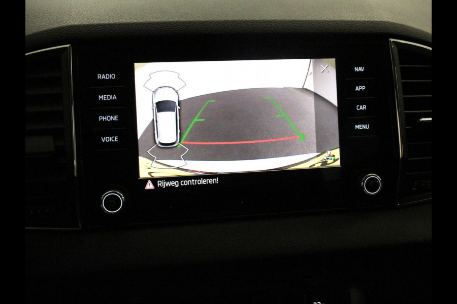 Škoda Karoq 1.5 TSI 150pk DSG Ambition Navigatie Apple Carpla/Android Auto Camera Climate Control Adaptieve Cruise control Lichtmetalen Velgen