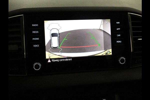 Škoda Karoq 1.5 TSI 150pk DSG Ambition Navigatie Apple Carpla/Android Auto Camera Climate Control Adaptieve Cruise control Lichtmetalen Velgen