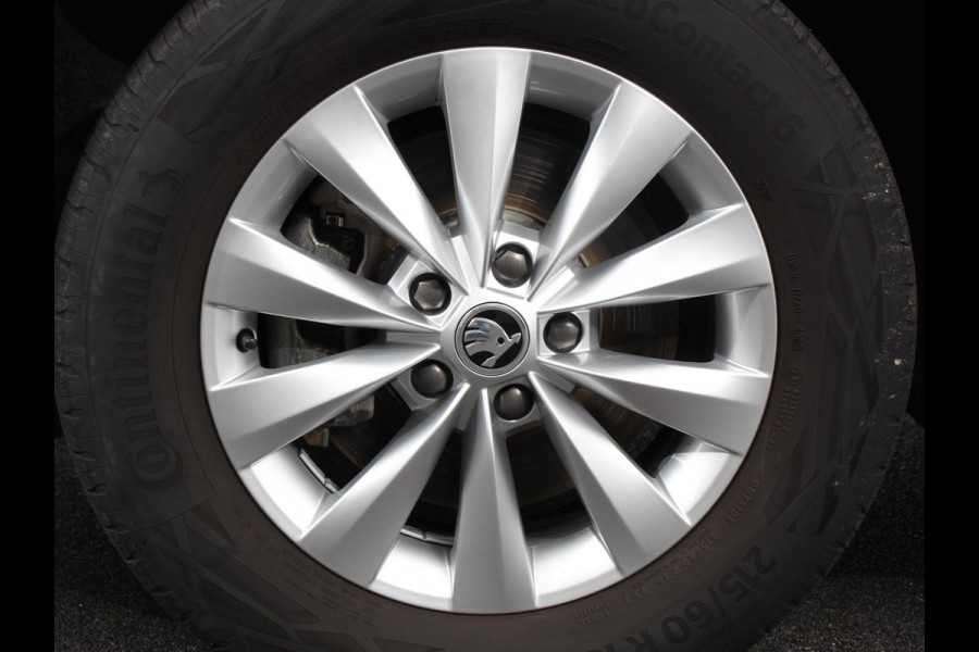 Škoda Karoq 1.5 TSI 150pk DSG Ambition Navigatie Apple Carpla/Android Auto Camera Climate Control Adaptieve Cruise control Lichtmetalen Velgen
