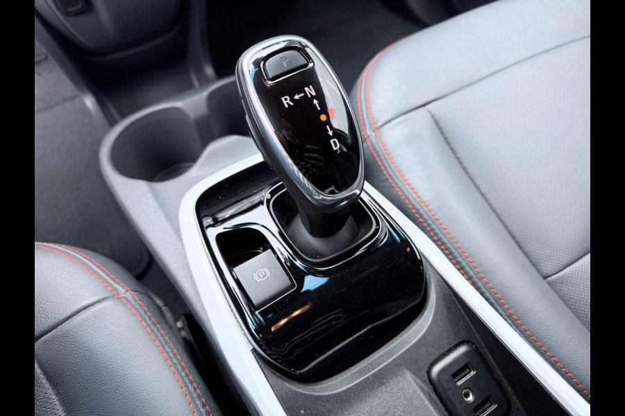 Opel Ampera-E Business Executive 60 kWh - Apple CarPlay / Android Auto - Lederen Bekleding - Stuur-/Stoelverwarming - Xenon