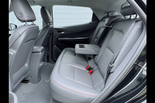 Opel Ampera-E Business Executive 60 kWh - Apple CarPlay / Android Auto - Lederen Bekleding - Stuur-/Stoelverwarming - Xenon