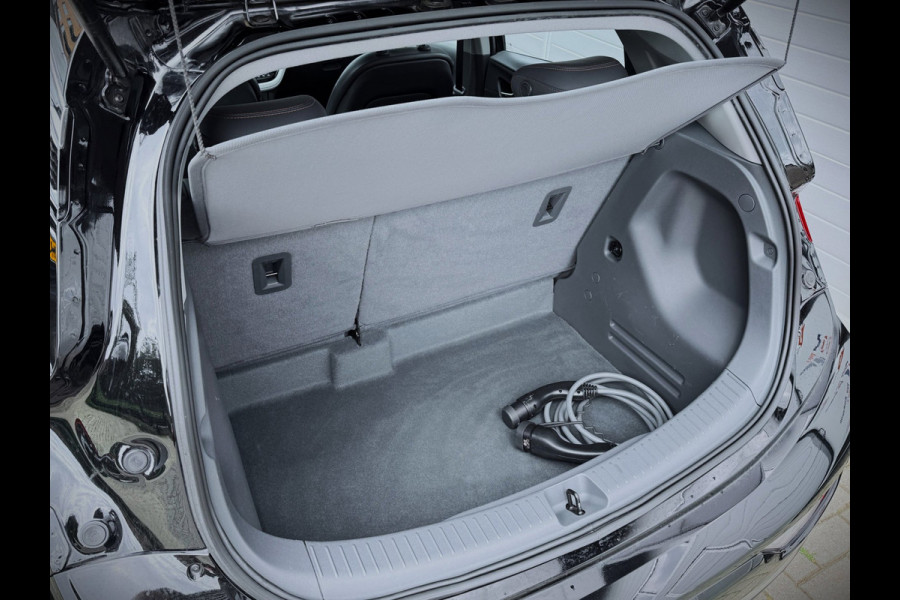 Opel Ampera-E Business Executive 60 kWh - Apple CarPlay / Android Auto - Lederen Bekleding - Stuur-/Stoelverwarming - Xenon