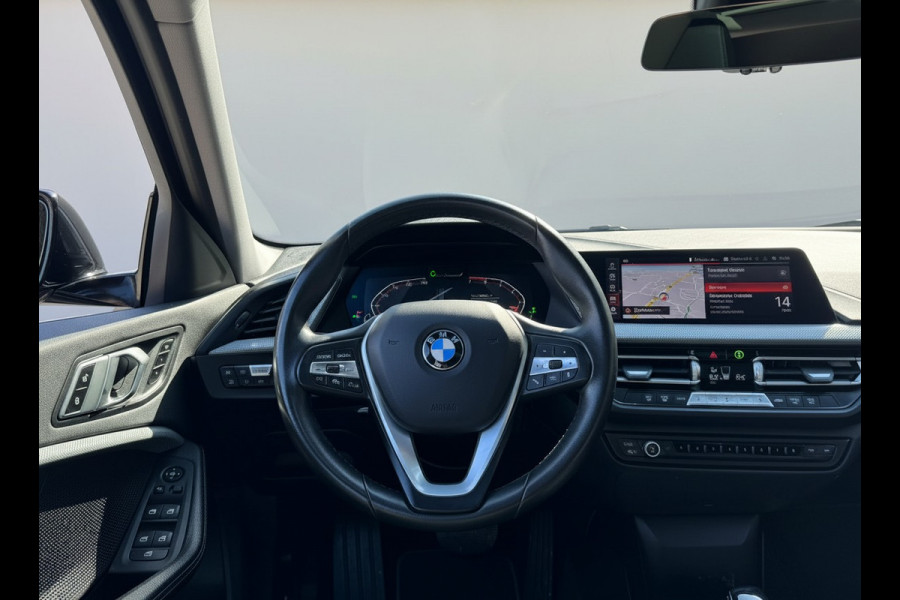 BMW 1-serie 118IA 140PK AUT. HIGH EXECUTIVE LEDER/NAVI/PANORAMADAK****