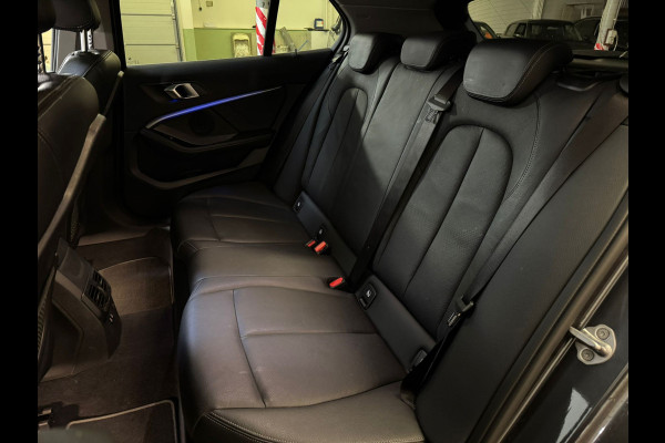 BMW 1-serie 118IA 140PK AUT. HIGH EXECUTIVE LEDER/NAVI/PANORAMADAK****
