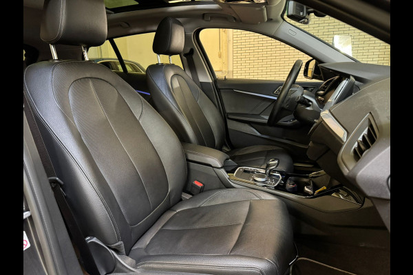 BMW 1-serie 118IA 140PK AUT. HIGH EXECUTIVE LEDER/NAVI/PANORAMADAK****