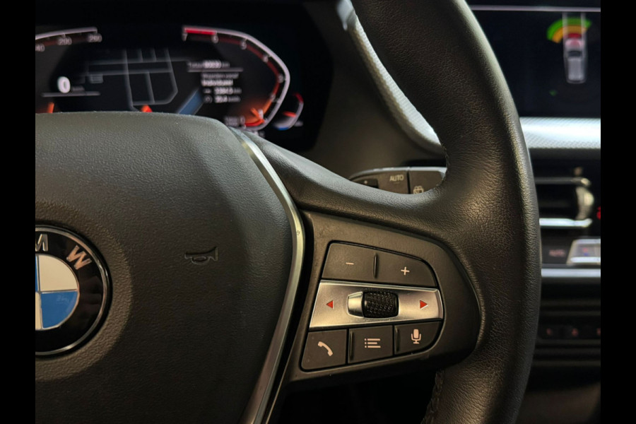 BMW 1-serie 118IA 140PK AUT. HIGH EXECUTIVE LEDER/NAVI/PANORAMADAK****