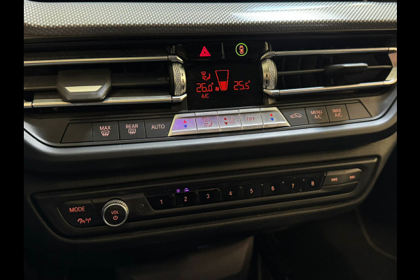 BMW 1-serie 118IA 140PK AUT. HIGH EXECUTIVE LEDER/NAVI/PANORAMADAK****