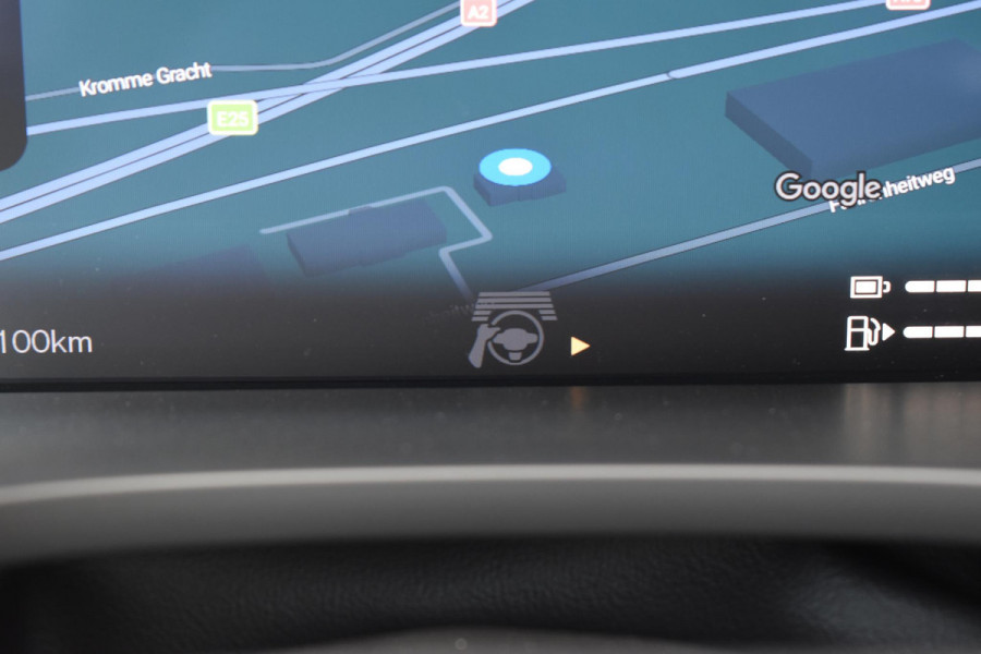 Volvo XC60 T6 350PK Plug-in hybrid AWD Ultra Dark / Adaptieve Cruise control / Head-up Display / Elektrisch glazen panorama-dak / Elektrische stoelen met geheugen / Stuurverwarming / Stoelverwarming v+a / 360 Camera / Harman Kardon / Semi-elektrisch inklapbare trekhaak