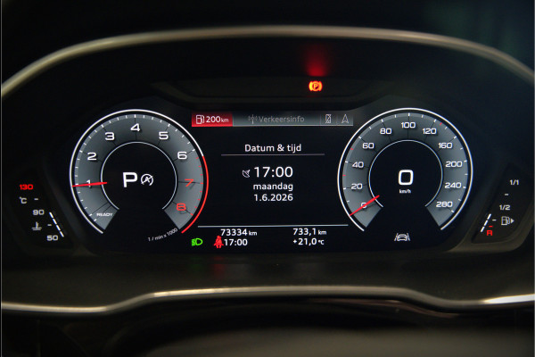 Audi Q3 35 TFSI S Line Pro Line S S-Line | Panoramadak | Stoelverwarming | Camera | Cruise Control | Apple Carplay | Dodehoekdetectie | Navigatie | Parkeersensoren |