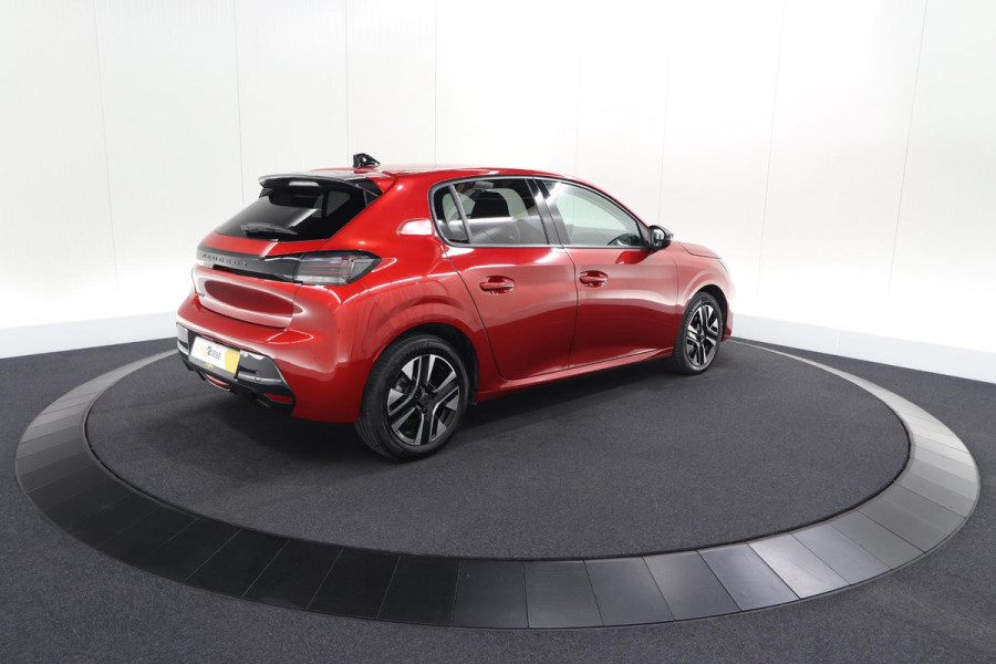 Peugeot 208 Puretech 100 Allure | Camera | Navigatie | Parkeersensoren | Apple Carplay