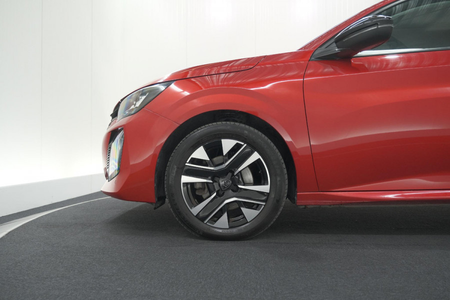 Peugeot 208 Puretech 100 Allure | Camera | Navigatie | Parkeersensoren | Apple Carplay