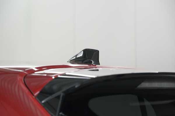 Peugeot 208 Puretech 100 Allure | Camera | Navigatie | Parkeersensoren | Apple Carplay