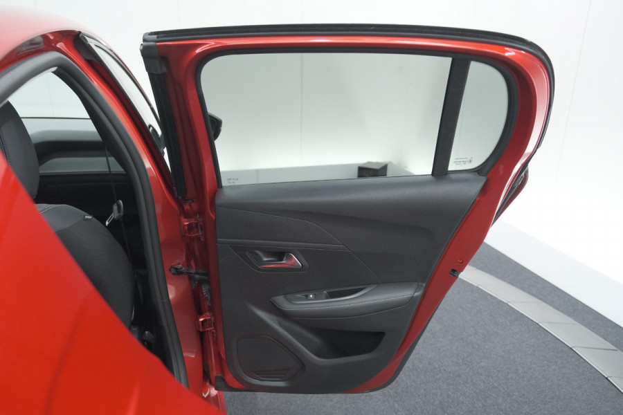 Peugeot 208 Puretech 100 Allure | Camera | Navigatie | Parkeersensoren | Apple Carplay