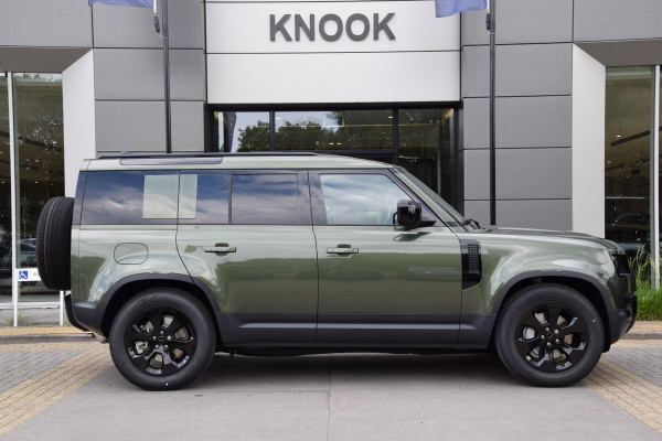 Land Rover Defender P300e 110 Forest Edition