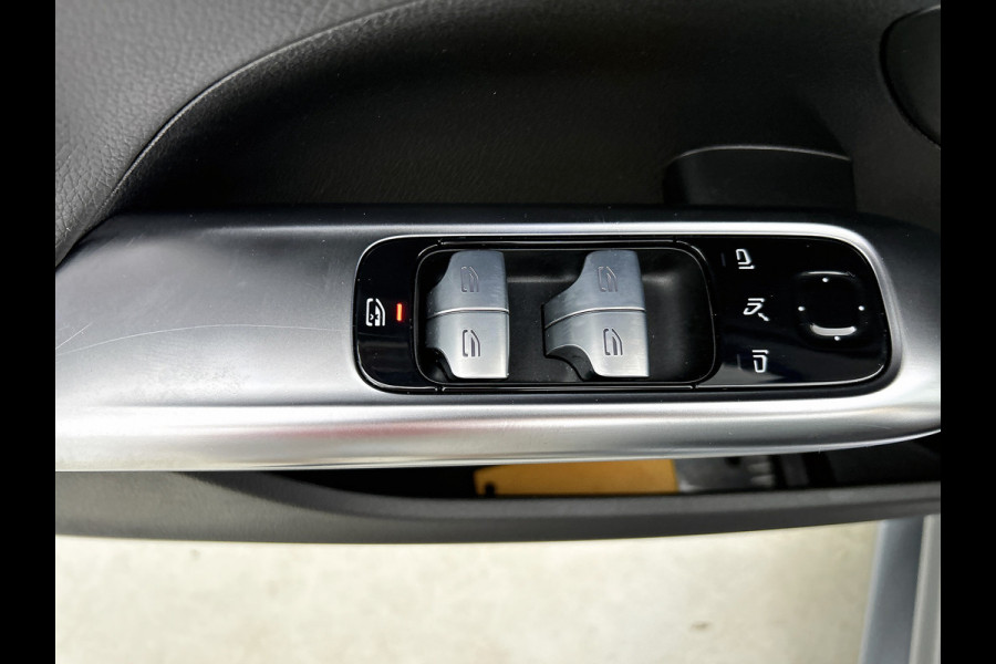 Mercedes-Benz C-Klasse Estate 300 e AMG Lichtmetalen velgen | Parking support | Navigatie | camera achter | Inclusief 24 maanden MB Certified garantie voor Europa.