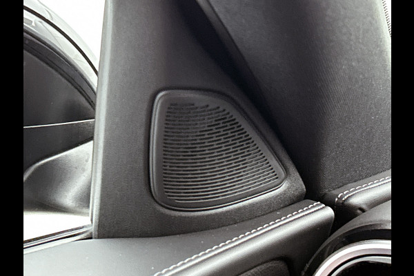 Mercedes-Benz C-Klasse Estate 300 e AMG Lichtmetalen velgen | Parking support | Navigatie | camera achter | Inclusief 24 maanden MB Certified garantie voor Europa.