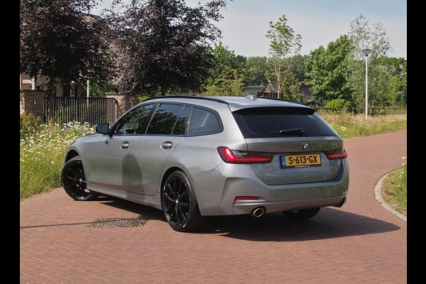 BMW 3 Serie Touring 318i | Virtual Cockpit | Facelift Model | Apple Carplay | 19 Inch | NL-Auto |