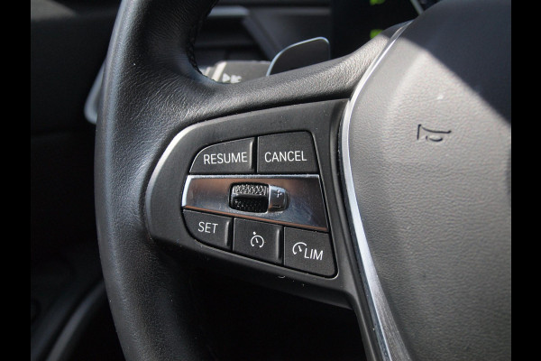 BMW 3 Serie Touring 318i | Virtual Cockpit | Facelift Model | Apple Carplay | 19 Inch | NL-Auto |