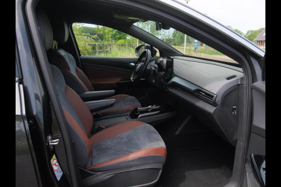 Volkswagen ID.4 First 77 kWh | Camera | Warmtepomp | Sfeerverlichting | Apple Carplay | NL-Auto |