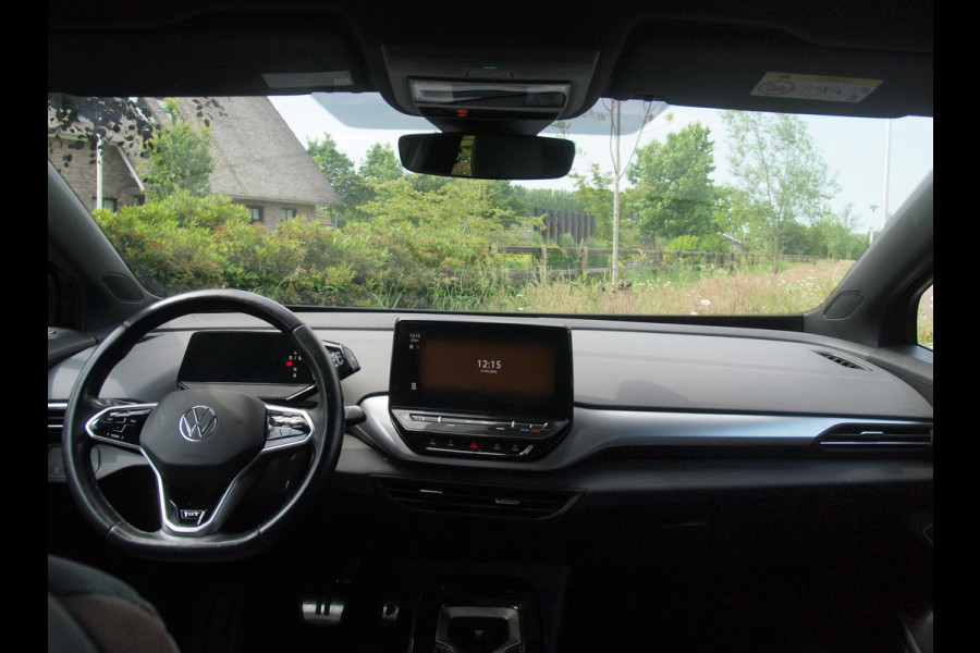 Volkswagen ID.4 First 77 kWh | Camera | Warmtepomp | Sfeerverlichting | Apple Carplay | NL-Auto |