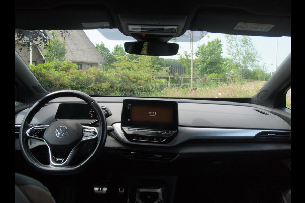 Volkswagen ID.4 First 77 kWh | Camera | Warmtepomp | Sfeerverlichting | Apple Carplay | NL-Auto |